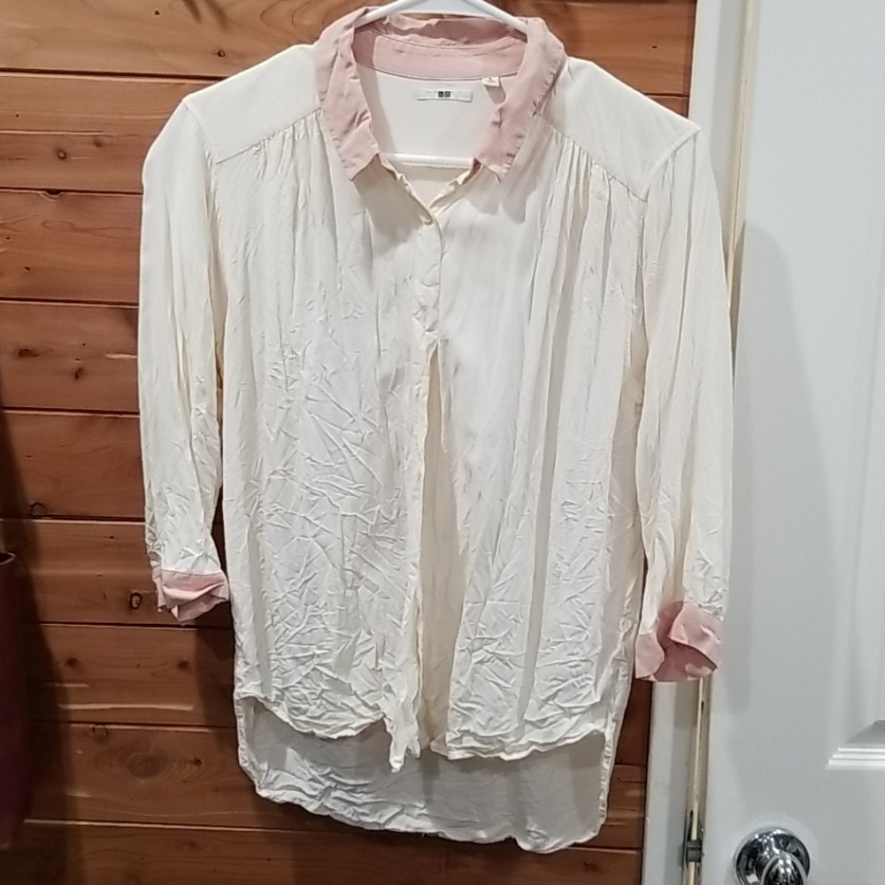 Uniqlo size medium blouse